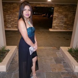 Meet your Posher, Alma